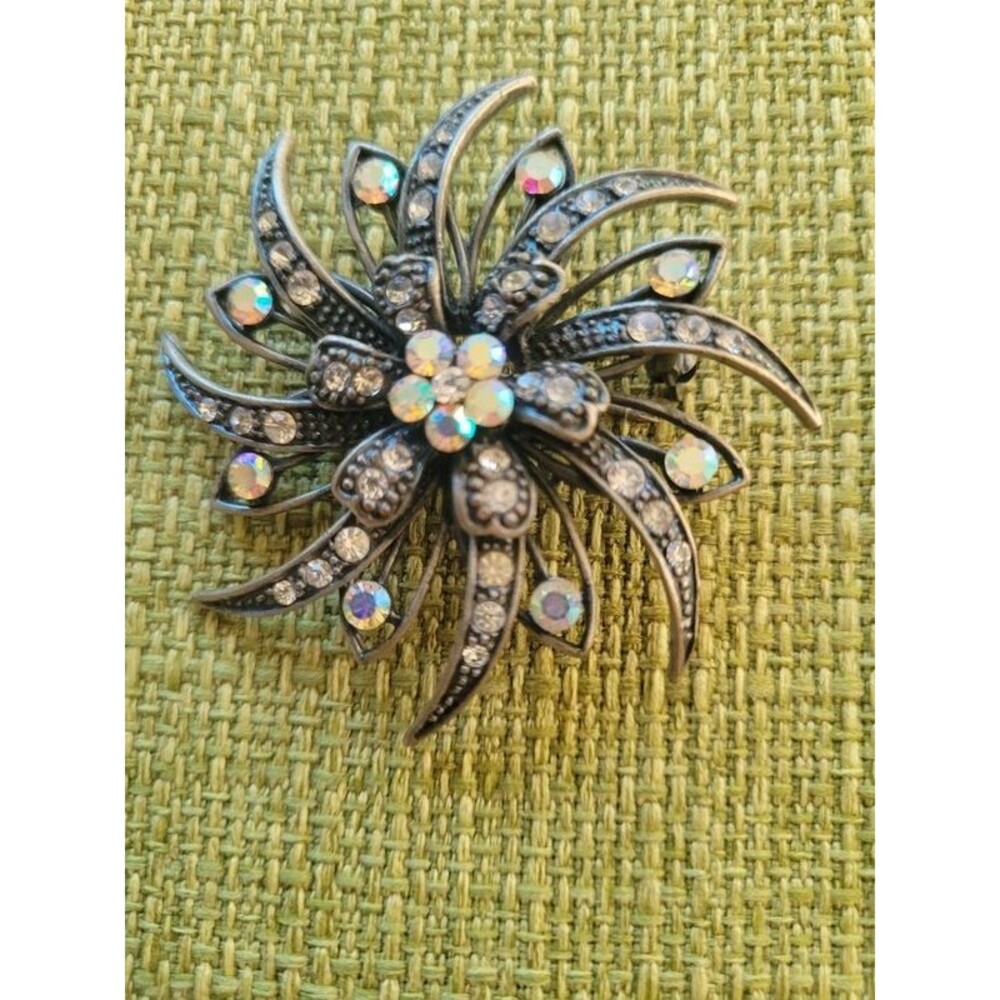 Silver and Cubic Zirconia Swirl Pin